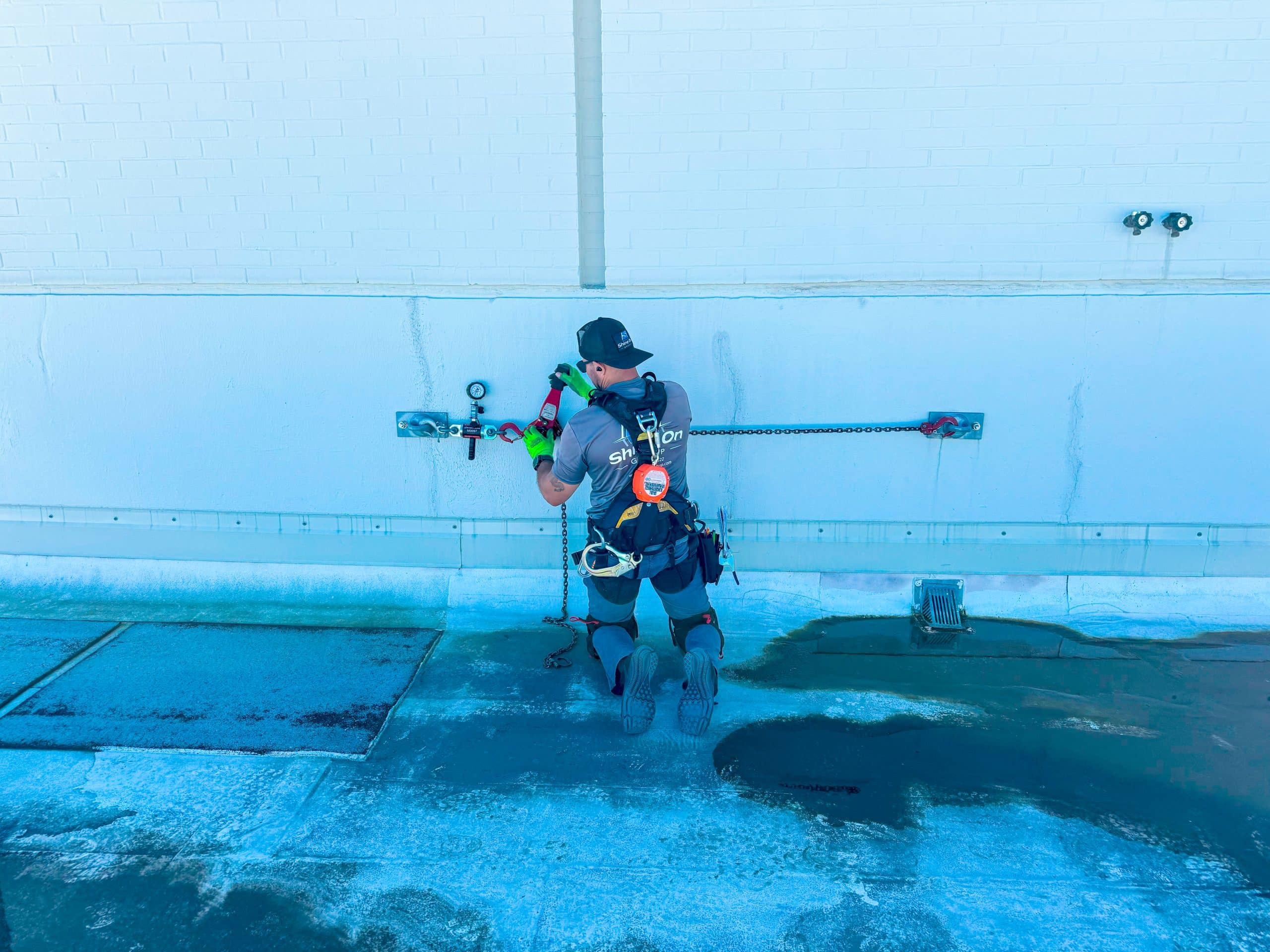 Window Washing Anchors: OSHA Rules Every Facility Manager Needs to Know